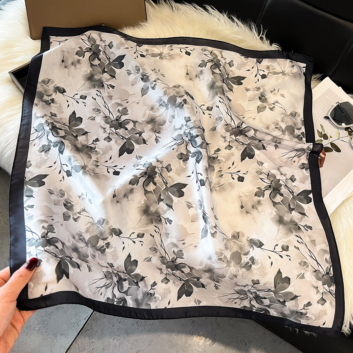 Luxury Bags In China Wholesale - Luxury New Printed Scarves Women's Silk