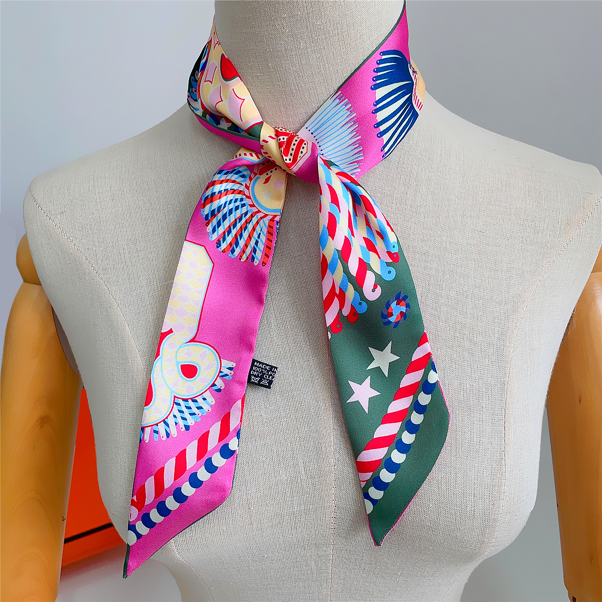 Brand Design Twill 100% Silk S - مراجعة Luxury Bags Online وسعره