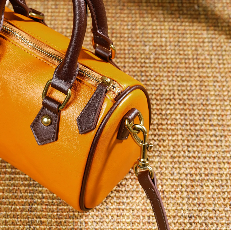 Classic Boston Shoulder Bags F - مراجعة Luxury Bags That Are Affordable وسعره