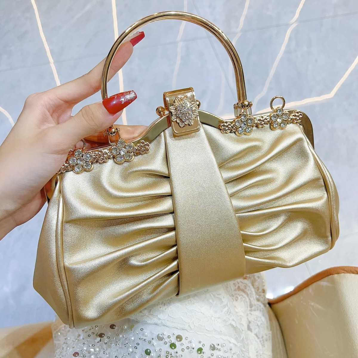 2025 Luxury High-end Party Clo - مراجعة Luxury Bags Trend 2025 وسعره