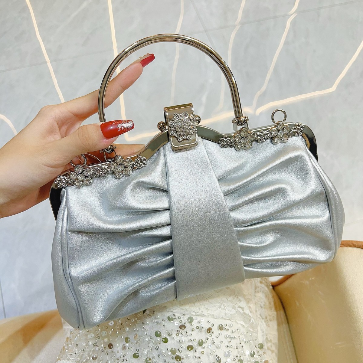 2025 Luxury High-end Party Clo - مراجعة Luxury Bags Trend 2025 وسعره