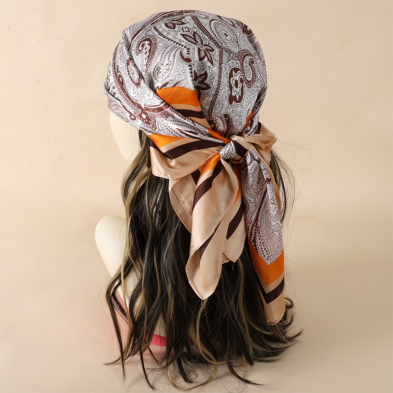 Luxury Women Silk Square Scarf - مراجعة Luxury Bags Online وسعره