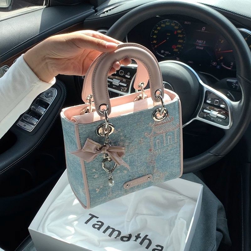 High Value Light Luxury Contra - مراجعة Luxury Bags Levels وسعره