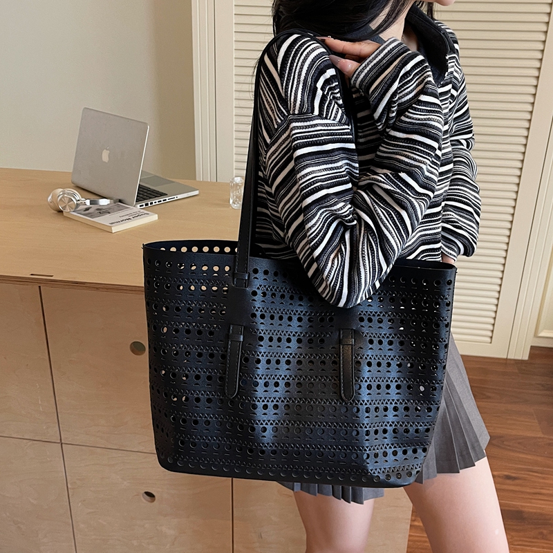 Large Size Shoulder Tote Bags  - مراجعة Luxury Bags Shopping وسعره