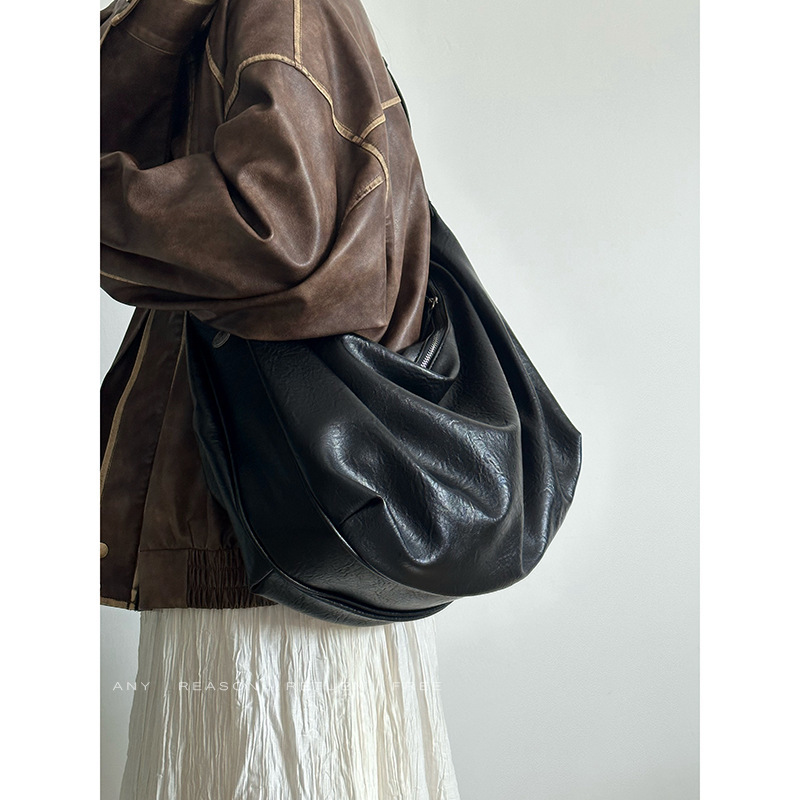 CGCBAG 2025 New Fashion Luxury - مراجعة Luxury Bags Trend 2025 وسعره