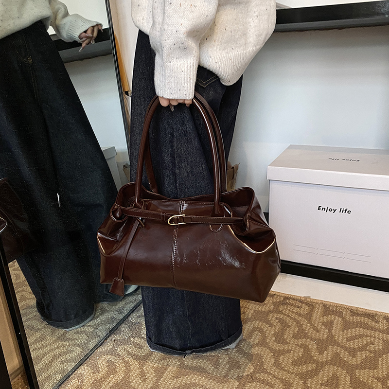 2025 New Lady's Handbag Vintag - مراجعة Luxury Bags Trend 2025 وسعره