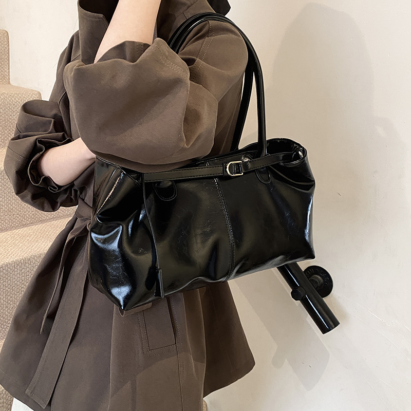2025 New Lady's Handbag Vintag - مراجعة Luxury Bags Trend 2025 وسعره