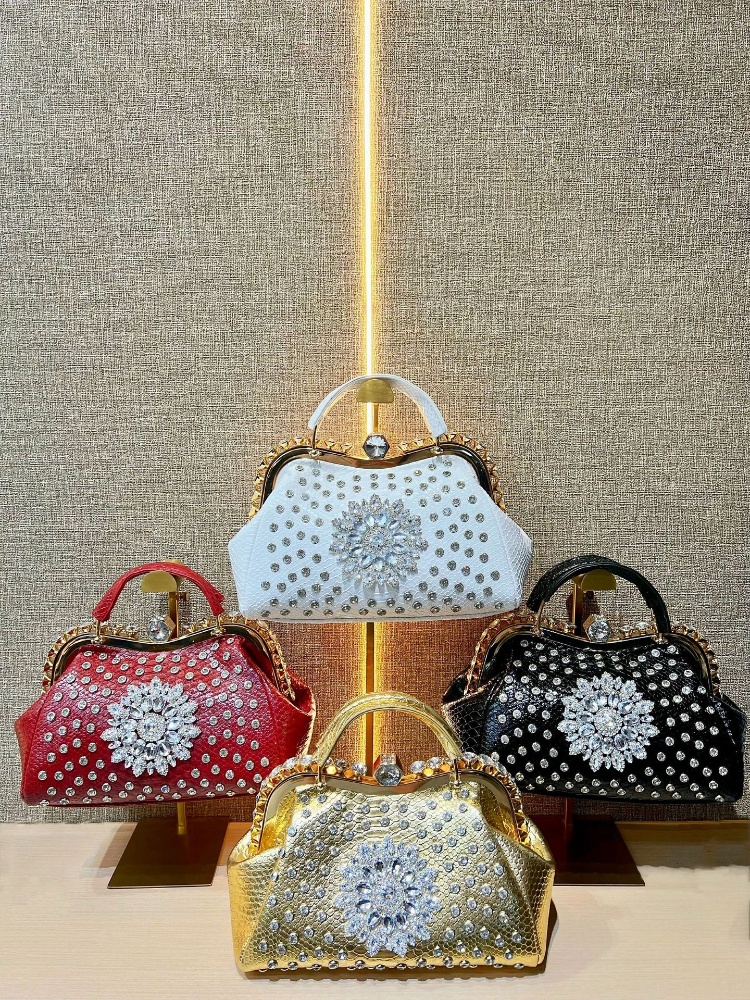 High-level Texture Rhinestones - مراجعة Luxury Bags Levels وسعره
