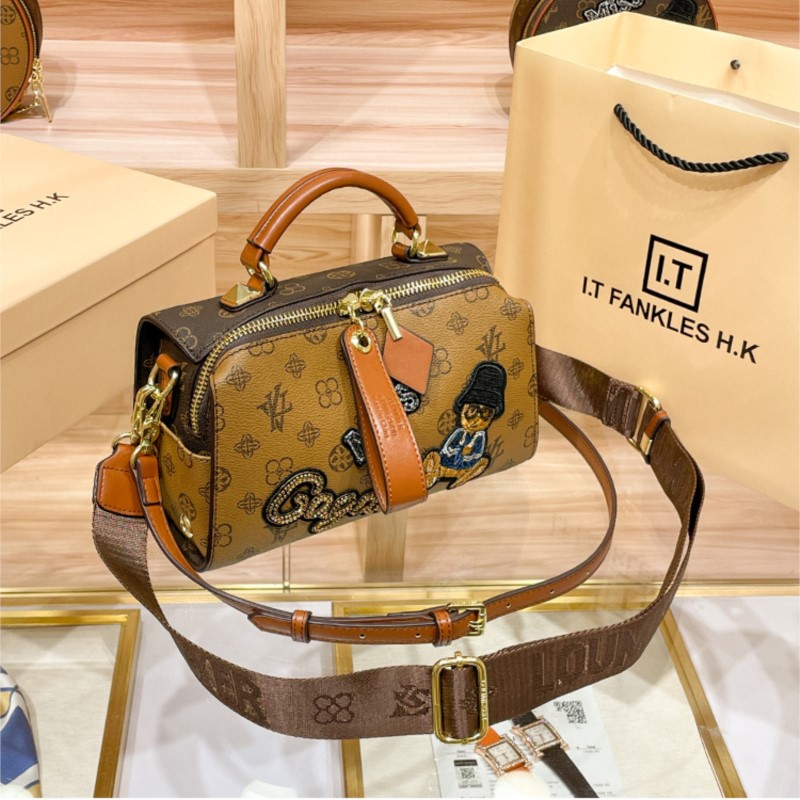 Light luxury brand women's han - مراجعة Luxury Bags Trend 2025 وسعره