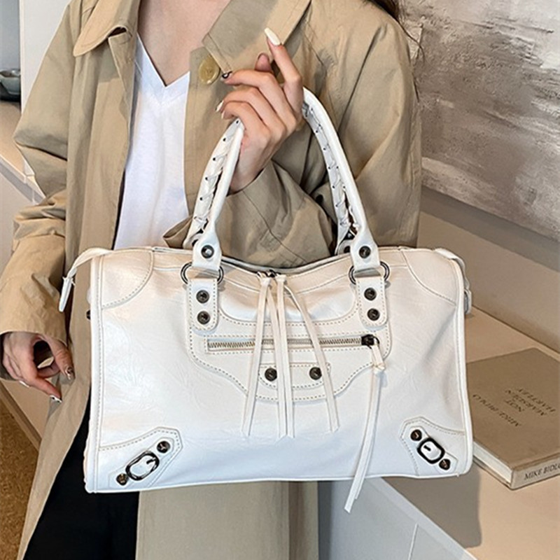 2025 Luxury Design Women Brand - مراجعة Luxury Bags Trend 2025 وسعره