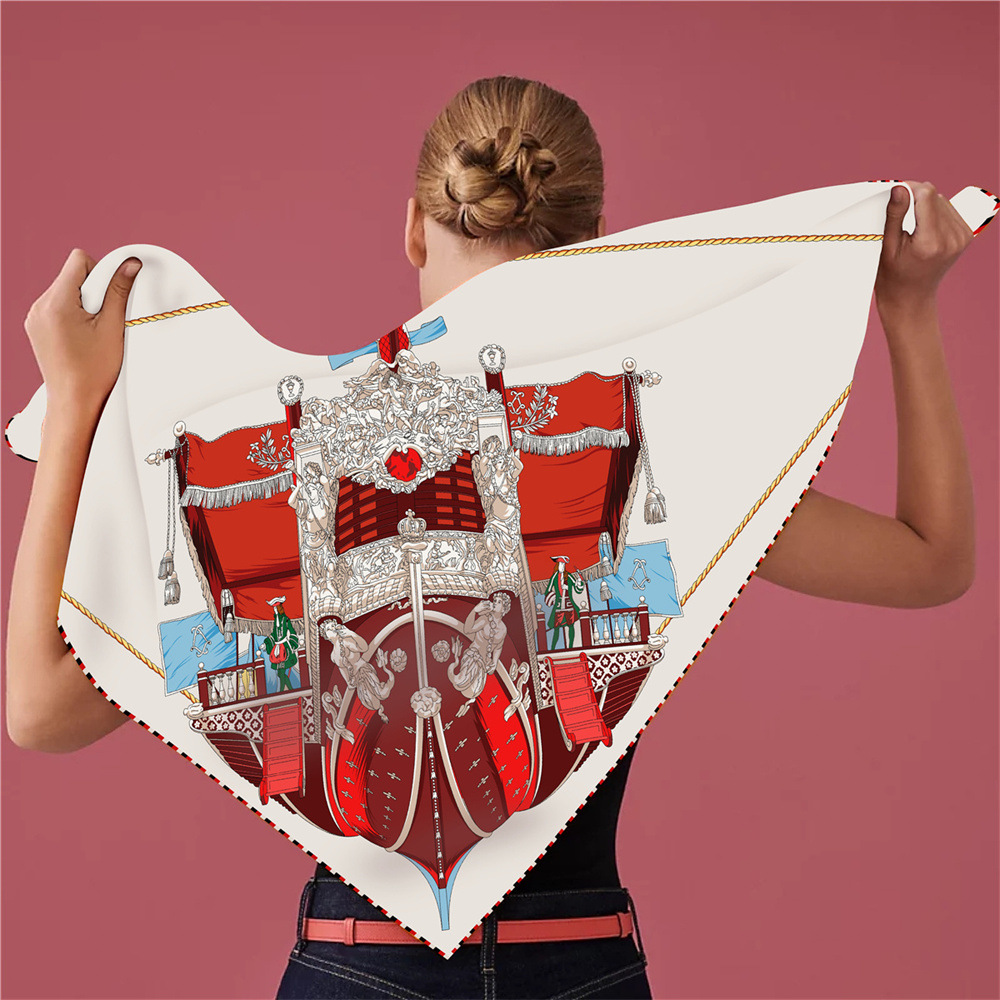 Triangle Shape Silk Twill Scar - مراجعة Luxury Bags La وسعره