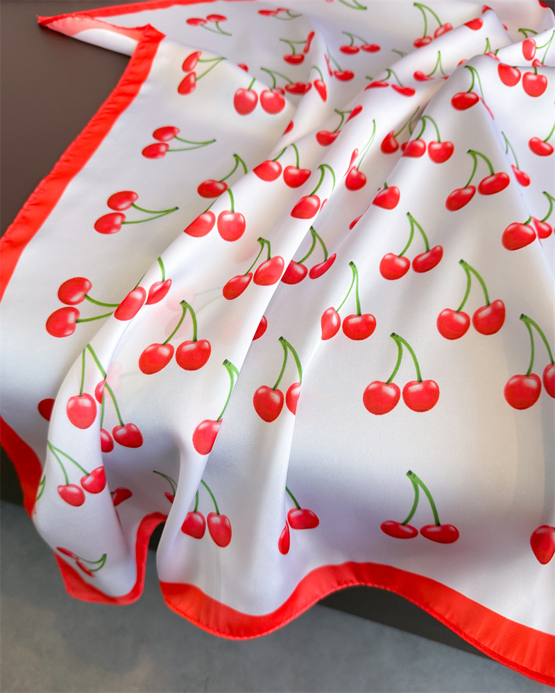 Luxury Square Satin Scarf Wome - مراجعة Luxury Bags Online وسعره